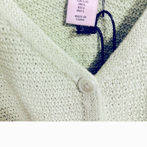 #454🆕️[L] knit top - Picture 3 of 5